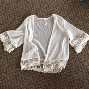 White lace kimono